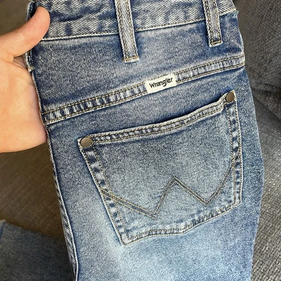 NEW WRANGLER Jeans! - Picture 5 of 7